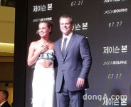 [종합] “반가워요 맷형”…불금보다 뜨거운 ‘제이슨 본’ 레드카펫