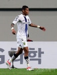 로페즈 추가골·결승골…전북, 서울까지 꺾었다