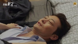 ‘더케이투’ 조성하, 내연녀와 파격 애정행각
