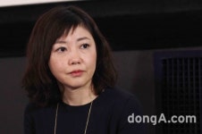 [동아포토]니시카와 미와, 진지한 눈빛