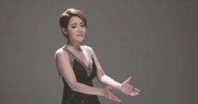 뮤지컬배우 김경선이 묻다 “당신의 이별은 어떤 색인가요?”