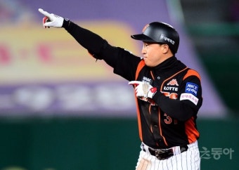 [포토] 손아섭 ‘2타점 2루타, 내가 한건했어!’