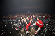데이브레이크 여름 브랜드 콘서트 성료, “관객과 붉고 뜨겁게 물든 시간”