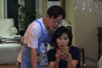 ‘너는 내 운명’ 이재명김혜경 부부, 여름휴가 기싸움…“풀빌라 가고파”