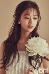 에이프릴 “핸드폰 없이 지낸 지 2년, 아날로그 감성 생겼다” [화보]