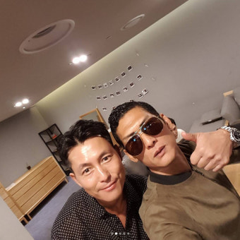 박준형, god·정우성·이정재 와 함께 “범죄도시 대박나라 빼애앰”