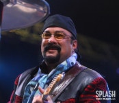 [DA:할리우드] 전직 배우 “스티븐 시걸도 내게 성추행”