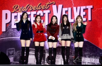 [포토] 레드벨벳 ‘퍼펙트 인형 미모 뽐내며’