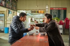 ‘강철비’ 정우성·곽도원 꿀케미 폭발 스틸 공개