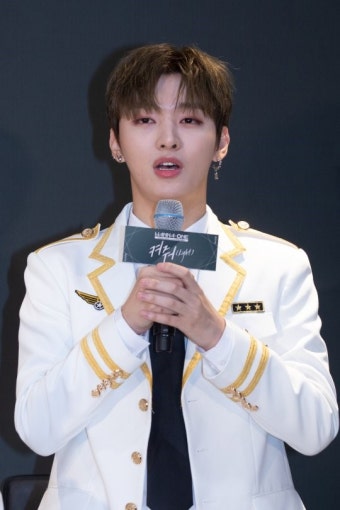워너원 윤지성 
