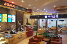 [정정욱 기자의 머니게임] 서점이야? 커피숍이야?…은행의 변신은 무죄!