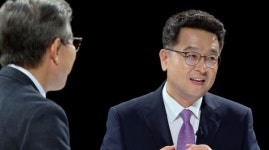 [DAY컷] ‘썰전’ 박원순 시장 “헤어스타일 바꾸니 잘 생겼다더라”
