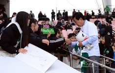 [현장리포트] 전북의 아버지가 떠난 날…눈물과 축복이 가득한 전주성