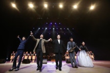 크로스오버 테너 박완, 연말 단독 콘서트 성황 “기적의 하모니”