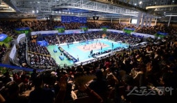 [포토] 성탄절 구름관중 ‘여자배구 인기 실감~’