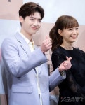 [포토] 이종석 ‘여심 녹이는 하트’