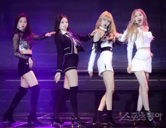 [포토] ‘가온차트 뮤직 어워즈’ 블랙핑크 ‘압도적 무대 장악!’