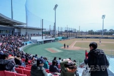 [포토] 이천 LG챔피언스파크를 가득 메운 야구팬들