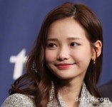 [홍세영의 어쩌다] 하연수 필모도 ‘구글링’인데 ‘20년 그림 인생’ 기억하라고?