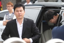 [동아포토]양현석 전 대표, 변호인과 동행