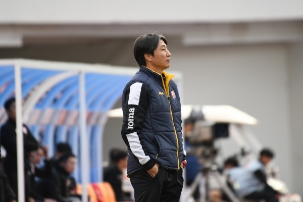 성남FC, 전경준 감독 신임 사령탑으로 선임...팀 재건과 도약 기대
