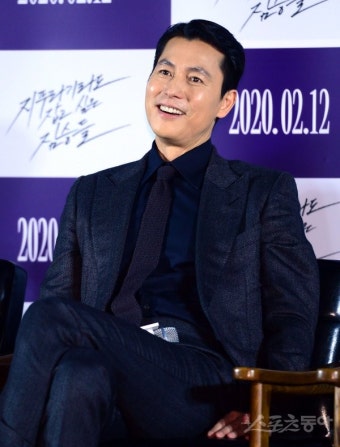 정우성 응원 “코로나19 극복 위해 힘쓰는 모든 분들께 감사”