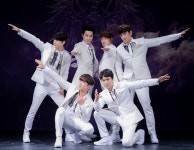 [단독] 22주년 맞는 신화, 그룹 활동은 ‘잠시만 안녕’