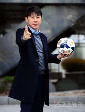 [인터뷰] ‘집콕’ 신태용 감독, “한국에도 인도네시아에도 좋은 날 오겠죠”