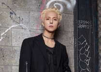 [종합] ‘YG사과’ 송민호, 박규리 이어 클럽 방문…기부 무색