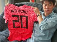 홍명보, 펠레가 뽑은 축구 레전드 100인에…국경·나이 초월한 특별한 인연