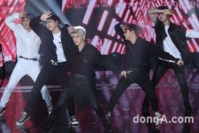 [DA포토]머스트비, 더쇼 화려한 오프닝 무대