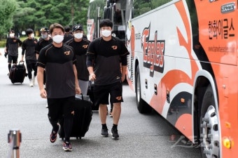 한화·LG 퓨처스 선수단, 코로나19 전수조사 결과 모두 음성