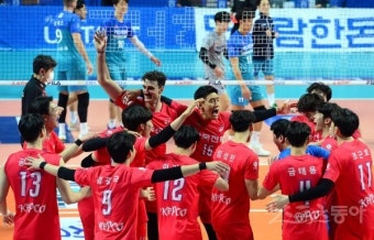 [포토] 한국전력, 우리카드 상대로 3-0 짜릿한 승리!