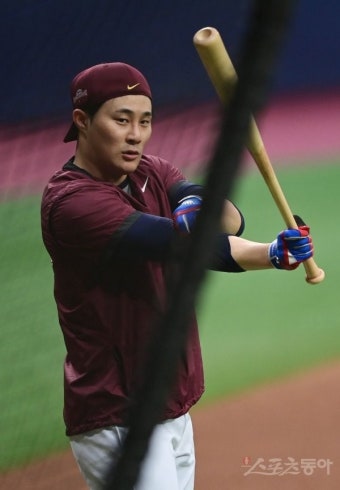 [포토] 김하성 ‘팔 걷고 타격 훈련 시작’