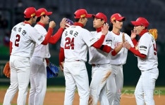 [포토] 3연패 탈출 SSG, NC를 상대로 9-3 승리!