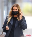 켈리 벤시몬, 원컬러룩으로 뽐내는 블랙 카리스마 [포토화보]