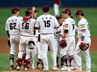 [포토] 키움, 롯데 상대로 9-4 승리!