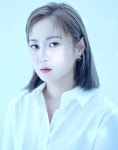[DAY컷] 박나래, 새 프로필 공개…배우 느낌으로 완성