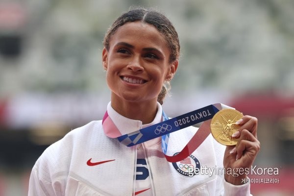 시드니 매클로플린, 2024 파리 올림픽 여자 400m 허들서 세계 신기록 달성하며 2연패