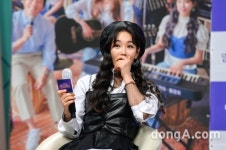 [DA:포토] 이유리, 노래에 진심인 편 (랄라랜드)