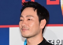 박해수 측 “최근 득남, 산모·아기 모두 건강” [공식]