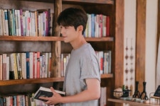 ‘오징어게임’ 다음은 ‘갯마을 차차차’ 열풍…홍반장 김선호 뜬다