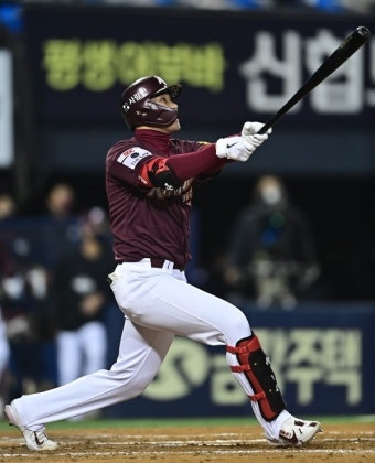 단 한번의 스윙으로 V…키움 김웅빈, 워라밸 만족도 최상의 하루 [잠실 MVP]