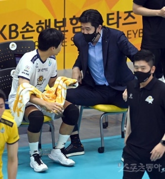 후인정 감독, 웃는 얼굴로 [포토]