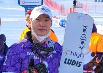 스노보드 간판 이상호, 한국 스키·스노보드 최초 FIS 월드컵 금메달
