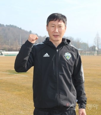 김상식 감독이 본 ‘공공의 적’ 전북, “그만큼 팀 위상 높아져” [캠프 인터뷰]