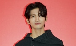최강창민 솔로 컴백…19년차 아이돌의 농후한 매력 ‘데빌’ [종합]