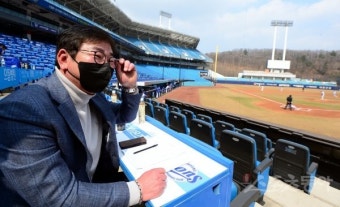 류중일 국가대표팀 감독 ‘매의 눈으로 분석중~’ [포토]