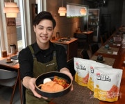 ‘김칩스’ 신인호 대표 “김치전의 바삭한 맛 그대로…술안주로 딱”