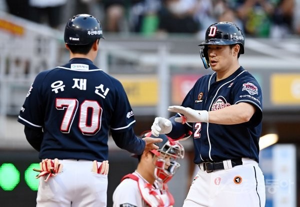 두산, 김재호 은퇴식을 빛내며 김재환의 역전 3점포로 KT 제압